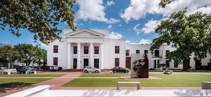 Stellenbosse munisipaliteit aan ondersoek onderwerp oor beweerde wanbestuur van eiendom