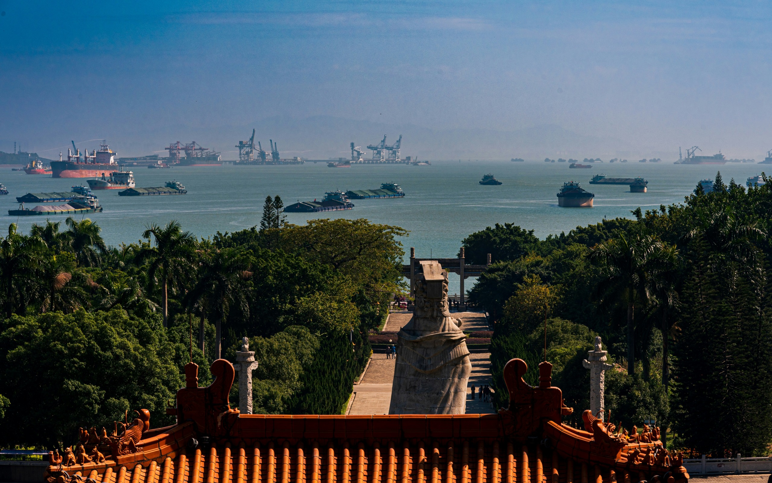 China skép nadat VSA se invoertariewe Afrika tref