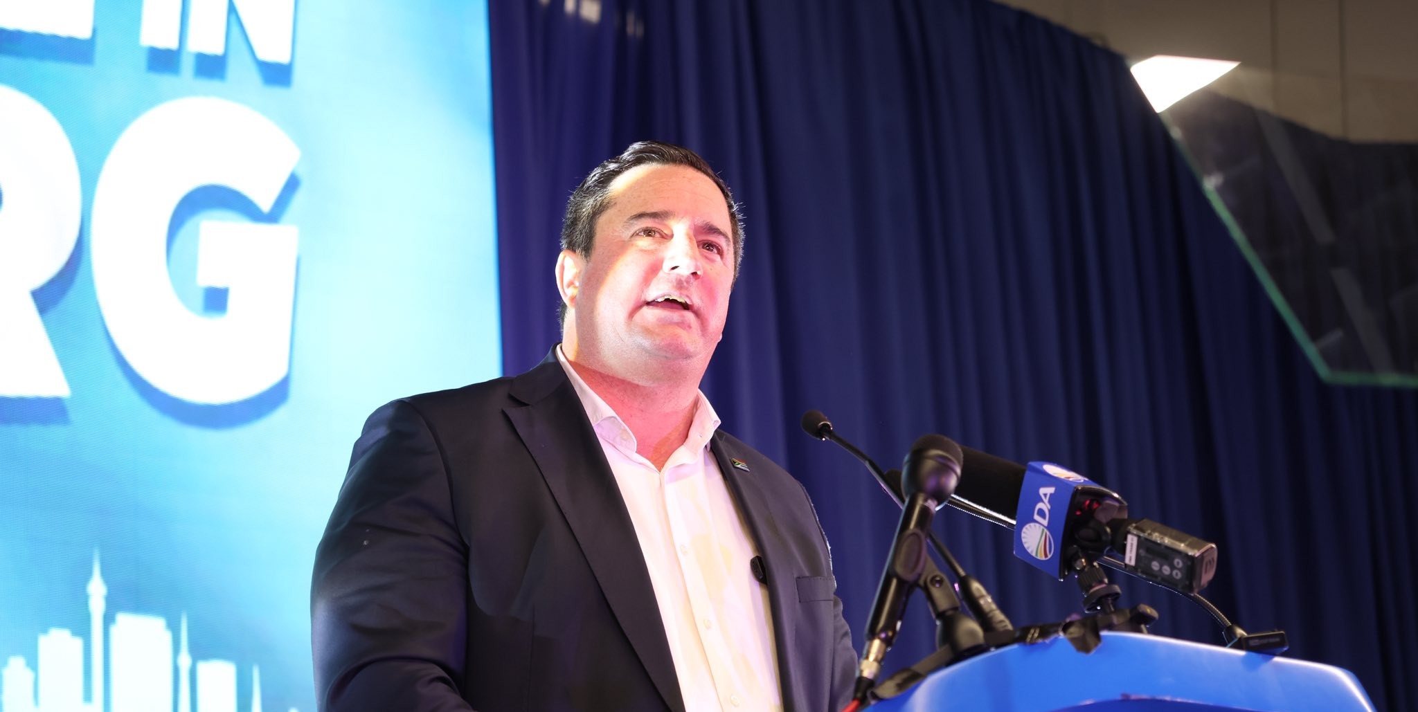 DA-leier, John Steenhuisen, tydens ’n toespraak verlede jaar.