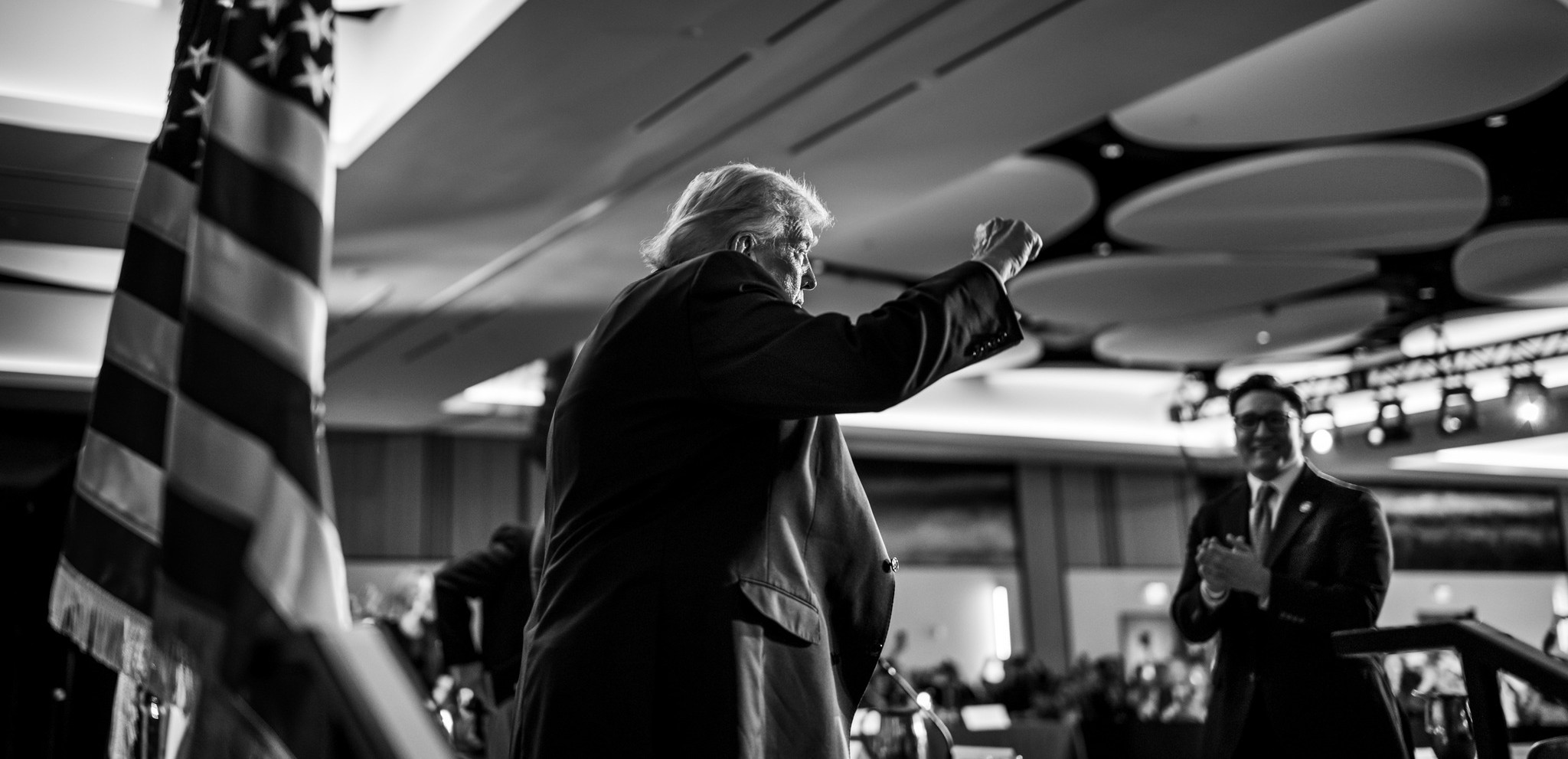 Midde-Ooste-konflik: VSA lê beslag op Iranse vragskip, Straat van Hormoes weer gesluit