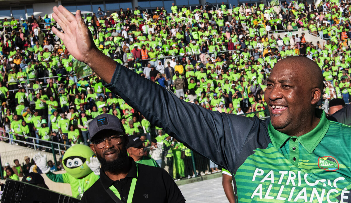 Gayton McKenzie, PA-leier, by ’n saamtrek in Kaapstad.