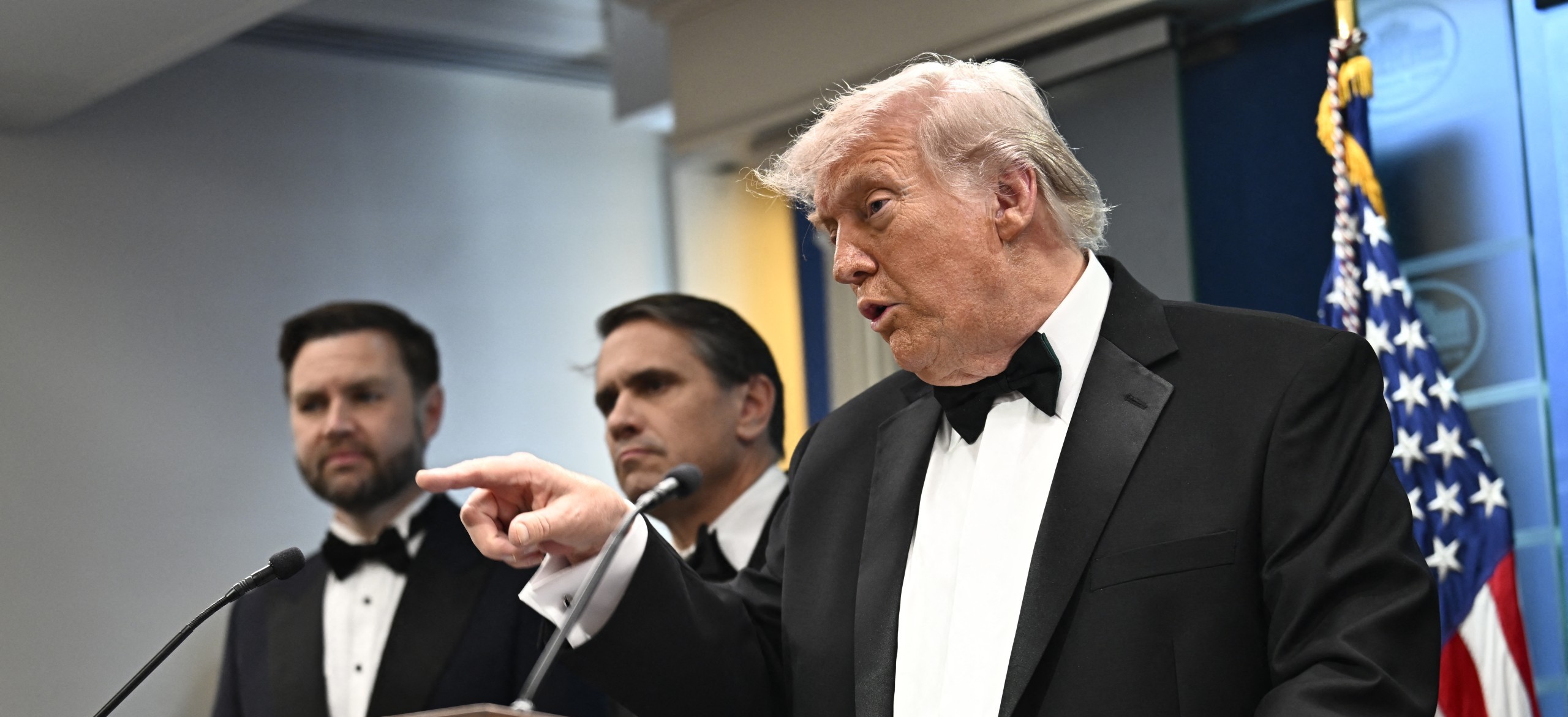 Amerikaanse president Donald Trump het Iran se teenvoorstel om die konflik in die Midde-Ooste te beëindig verwerp en dit as ‘heeltemal onaanvaarbaar’ bestempel.