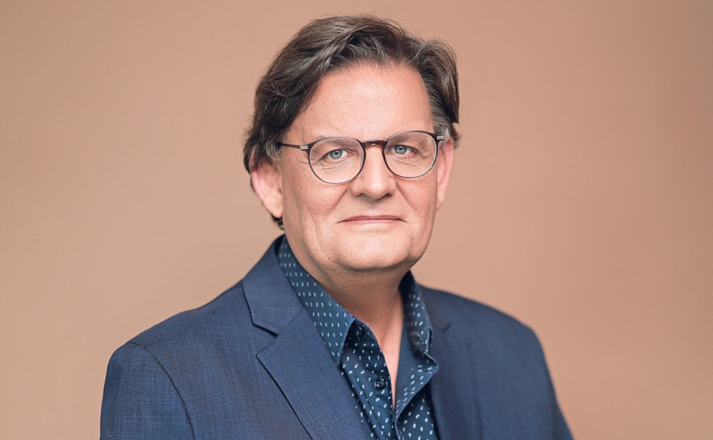 Die Papier-redakteur, Barnard Beukman.