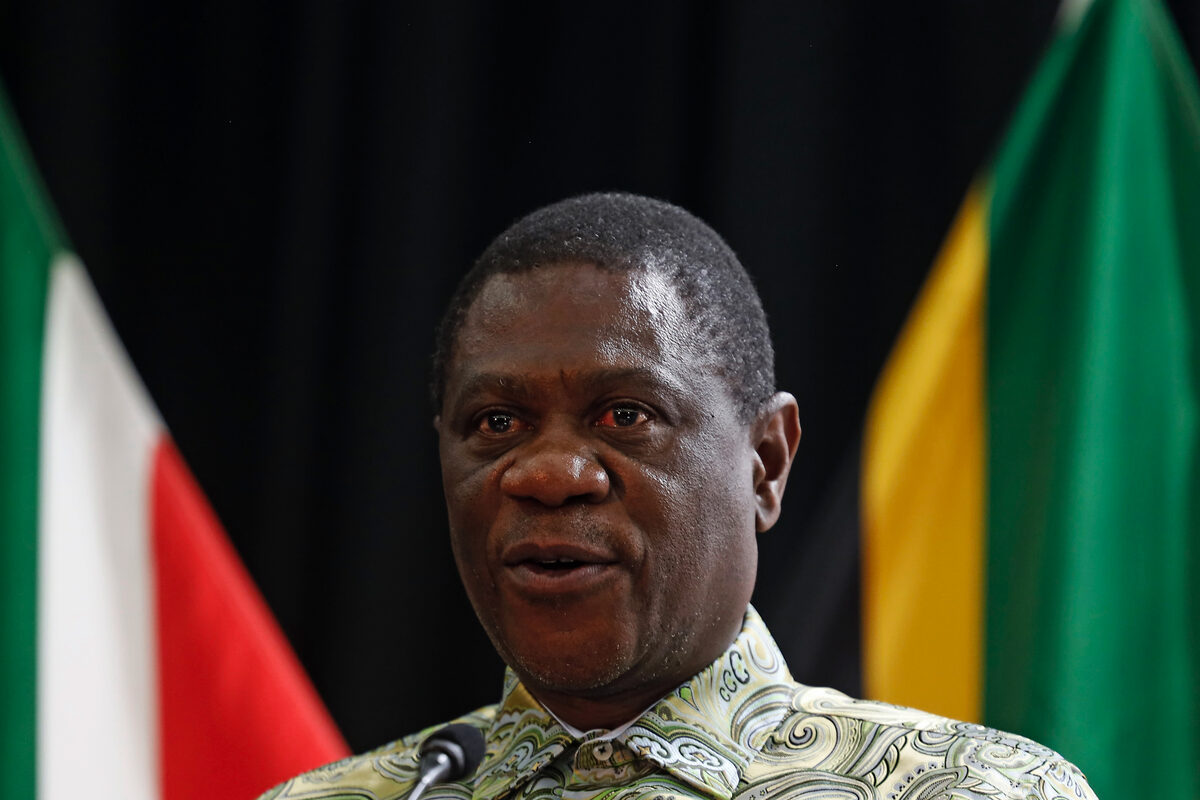 Adj.pres. Paul Mashatile.