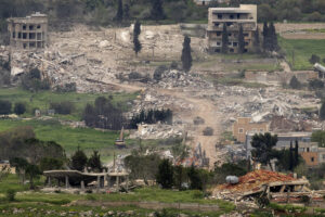 ‘Verskroeie aarde’ vee dorpies in Libanon plat