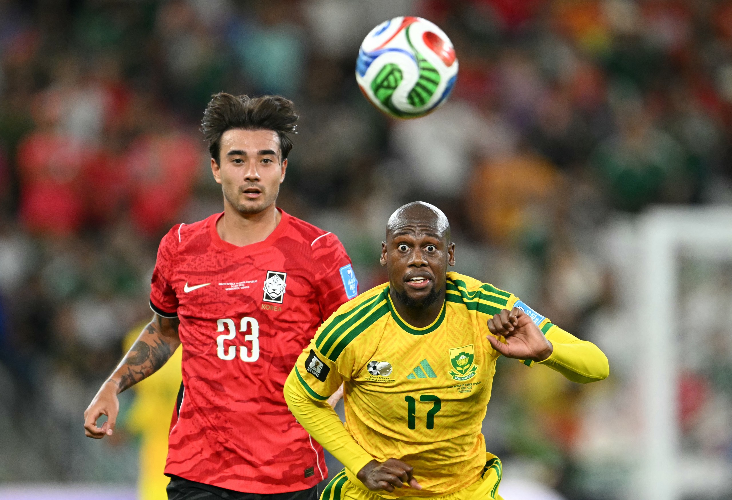 Bafana Bafana bereik vir die eerste keer die uitkloprondes van die Wêreldbeker ná merkwaardige ommekeer oorwinning oor Korea.