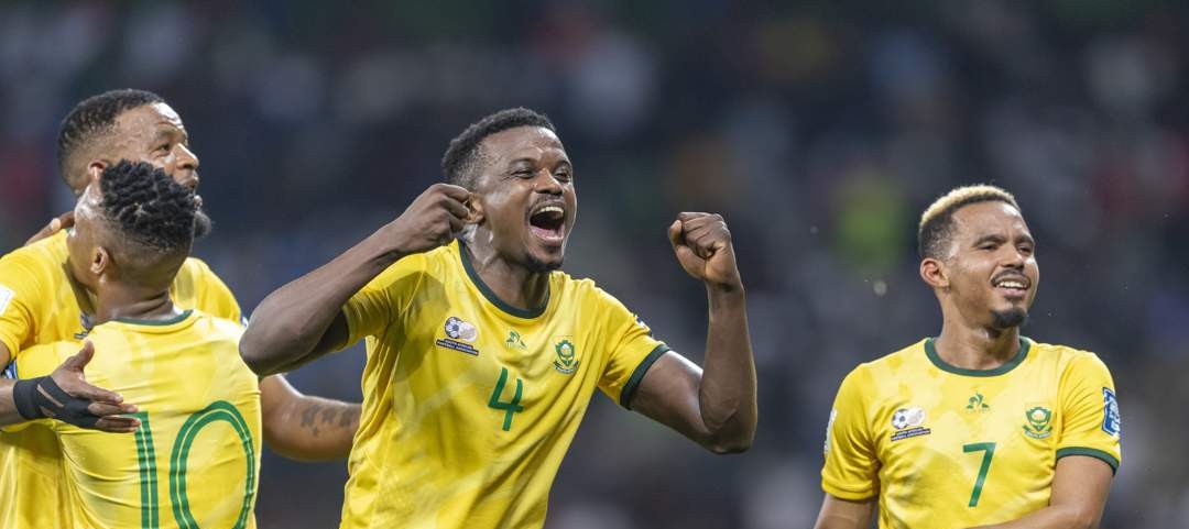 Springbokke staan bankvas agter Bafana Bafana voor kragmeting met Mexiko