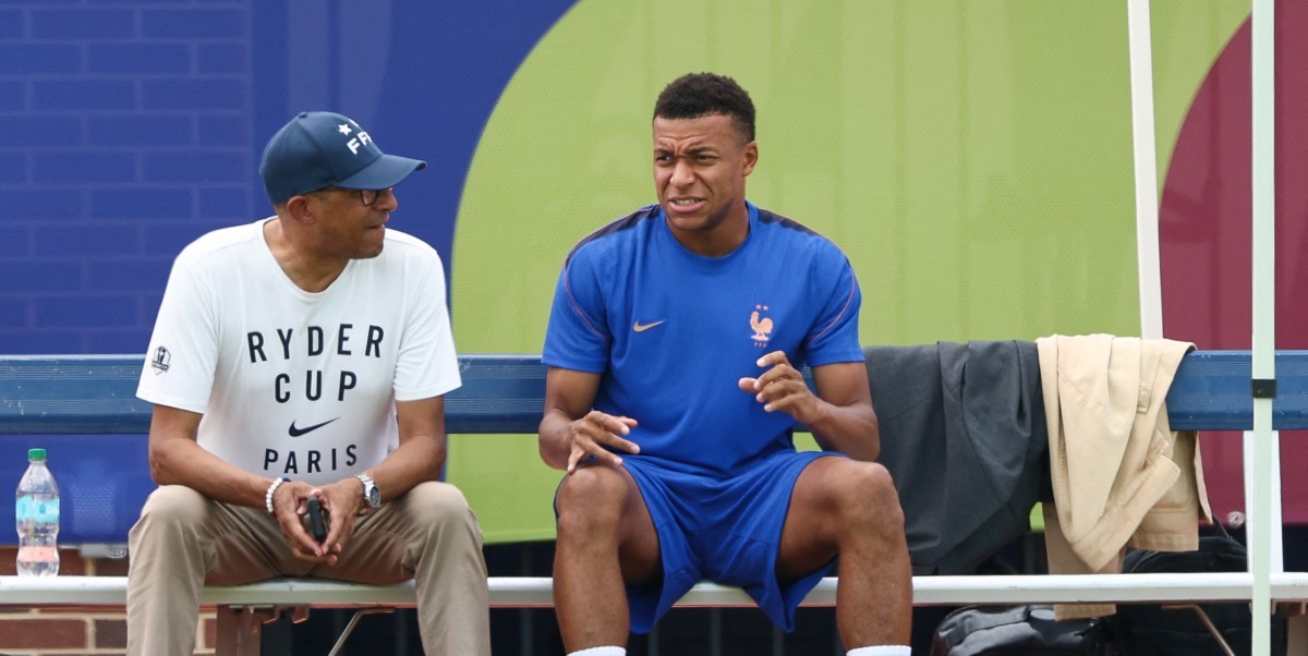 Philippe Diallo en sokkerster Kylian Mbappé.