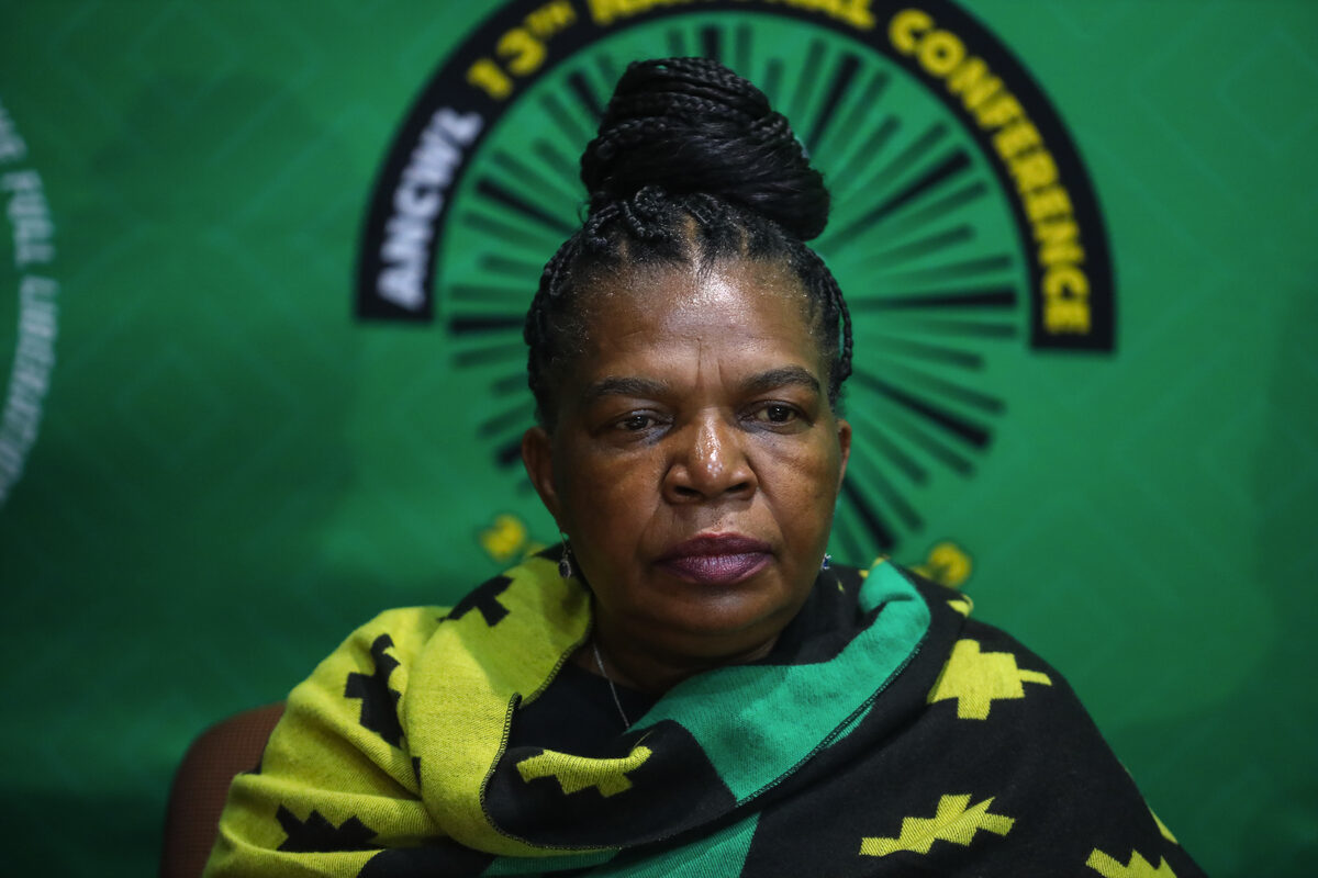 Dina Pule.