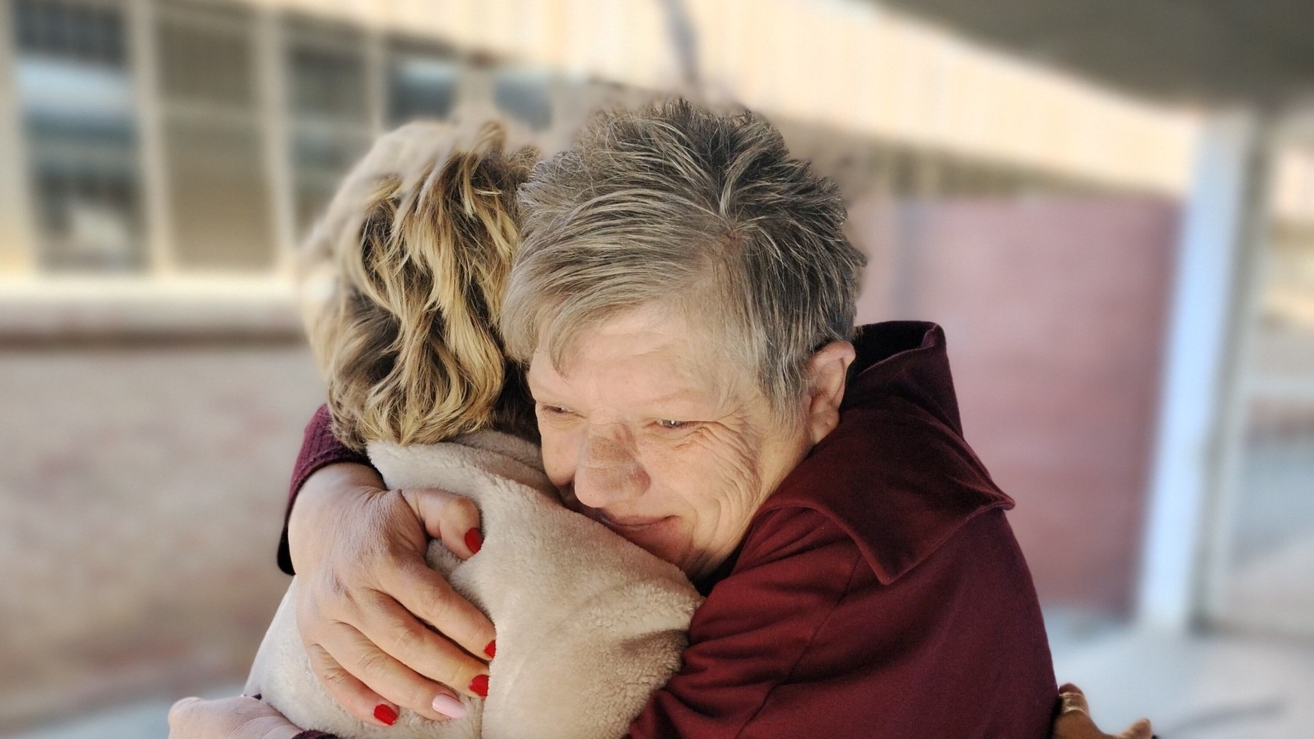 Halfsussies ontmoet die eerste keer in 52 jaar. Foto: Lientjie Mentz.