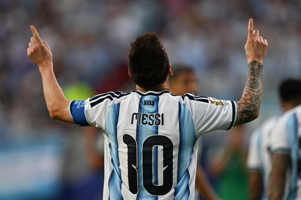 Argentinië se Lionel Messi vier sy span se eerste doel tydens die Wêreldbeker vanjaar. Foto: Roberto Schmidt / AFP.