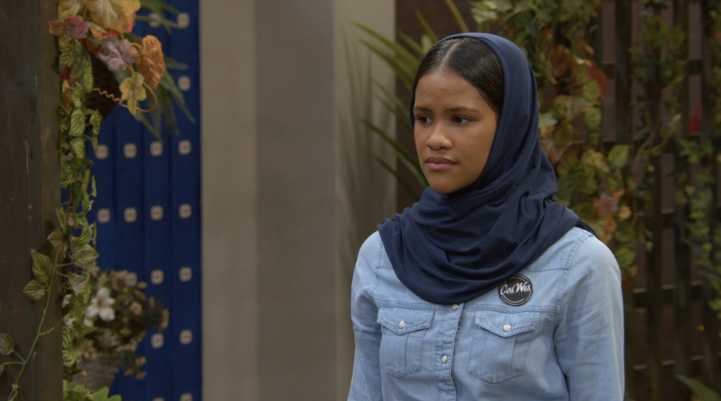 Zahra (Caitlyn Haywood). Foto: Verskaf