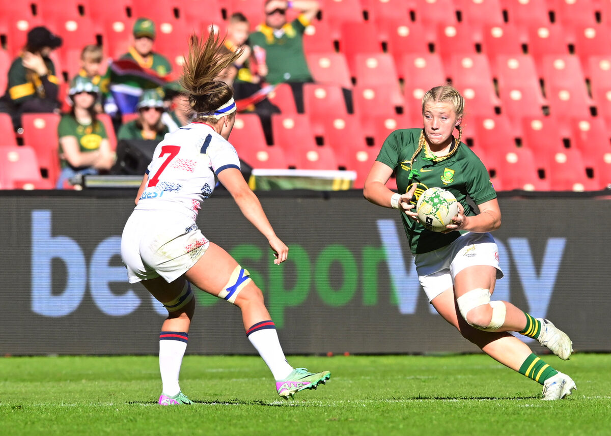 Die Bok-vrou Anushka Groenewald systap Amerika se kaptein en flank, Georgie Perris-Redding, Saterdag op Ellispark.