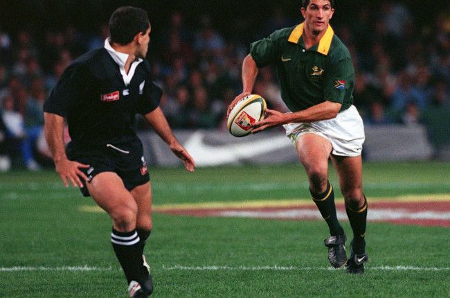 Henry Honiball in aksie teen die All Blacks.