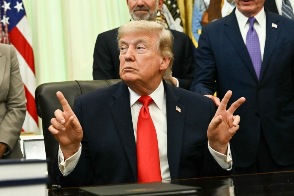 Amerikaanse president Donald Trump sê daar is geen gesprekke met Iran op die tafel nie. Foto: AFP.
