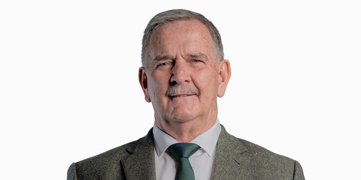 Grandi Theunissen is uit sy pos as VF Plus-koukusleier in die Tshwane-metroraad verwyder.
