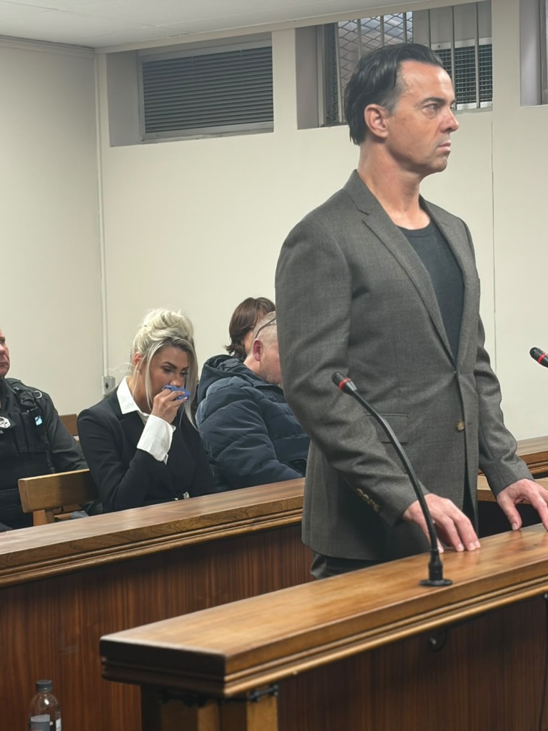 Die uitspraak op Viljoen se borgtogaansoek word in die gespesialiseerde handelsmisdaadhof in Pretoria gelewer.