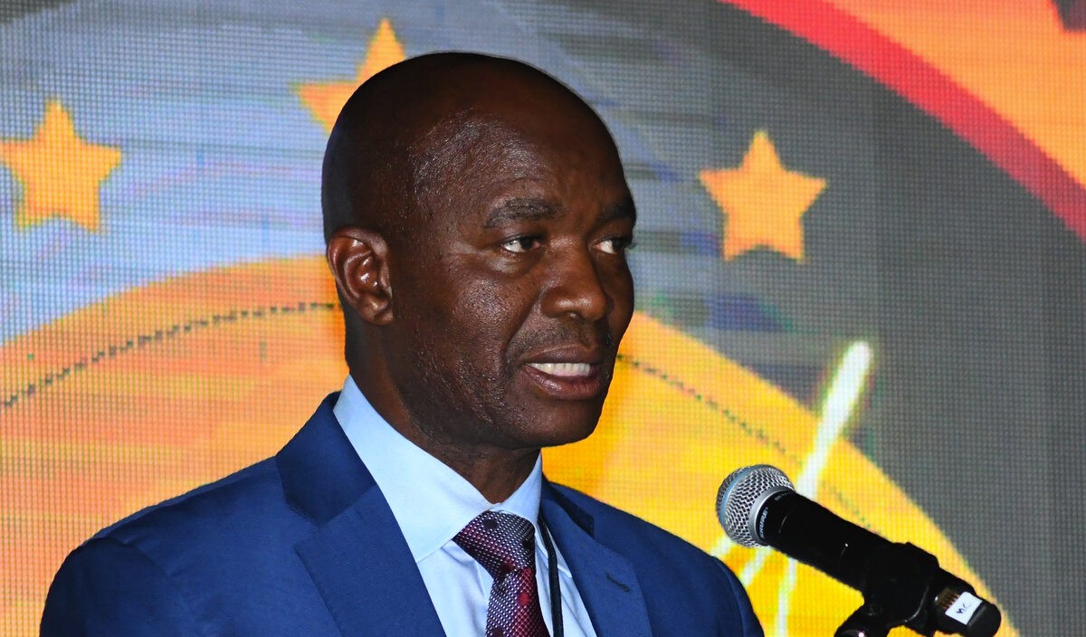 DG Hubert Mathanzima Mweli oor Siviwe Gwarube: ‘Ek ondermyn haar nie’
